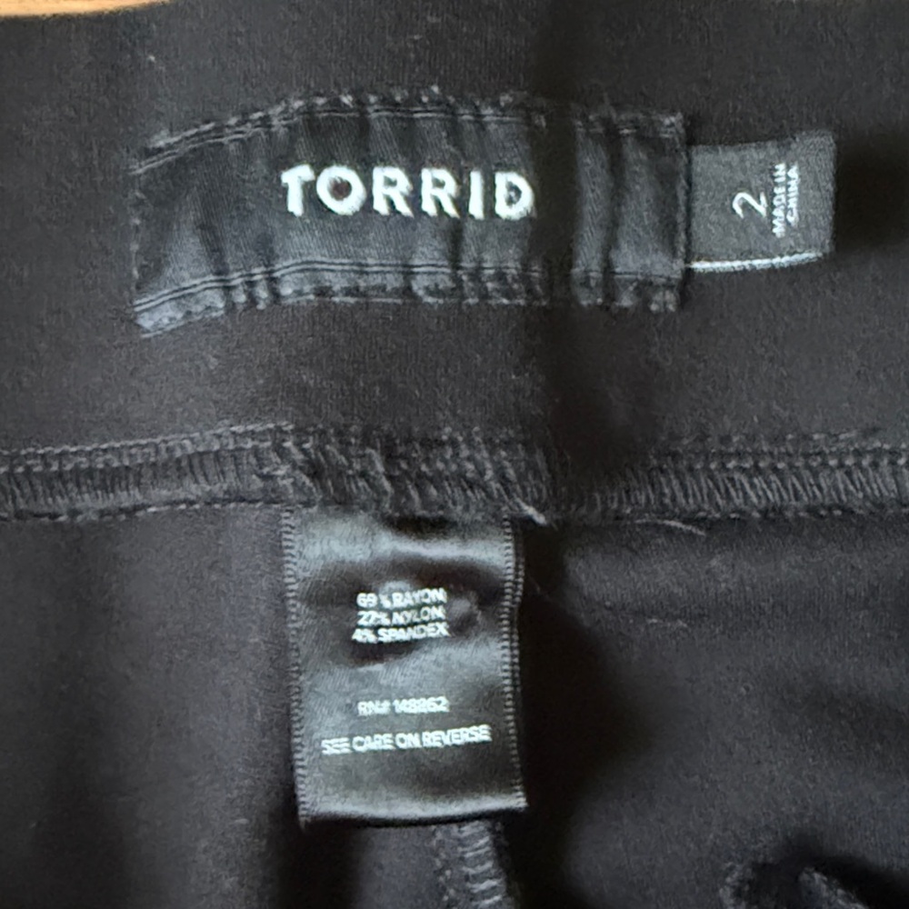 Torrid Women's Black Cropped Pants - Picture 2 of 3